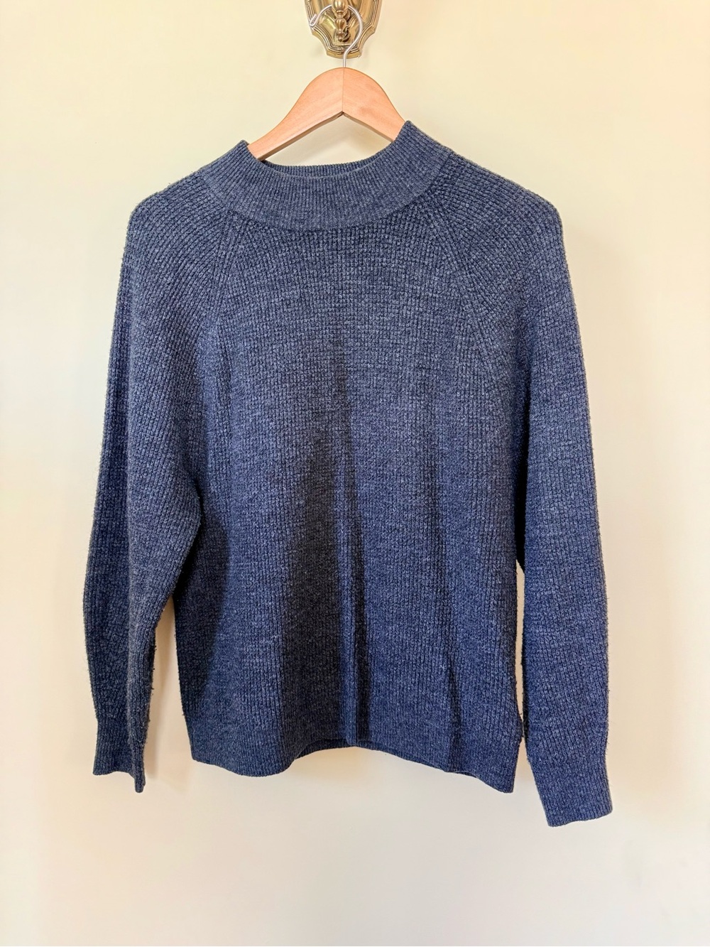 GAP Women’s Minimalist Mock neck Sweater - Charcoal Gray - Size XS + S - Casual